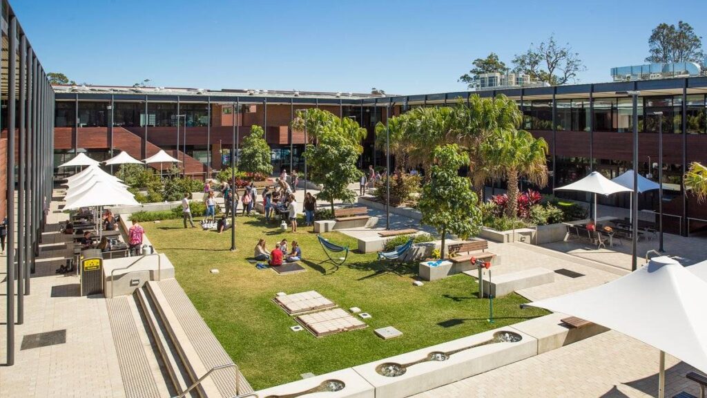 Cập nhật học bổng du học Úc tại Charles Sturt University tháng 7-2021