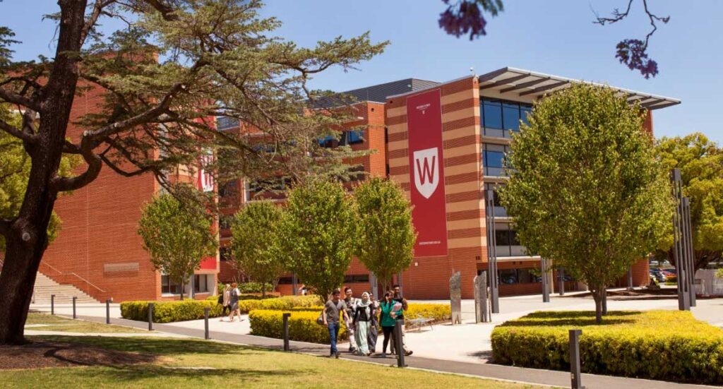 Cập nhật mới nhất từ Western Sydney University 2021