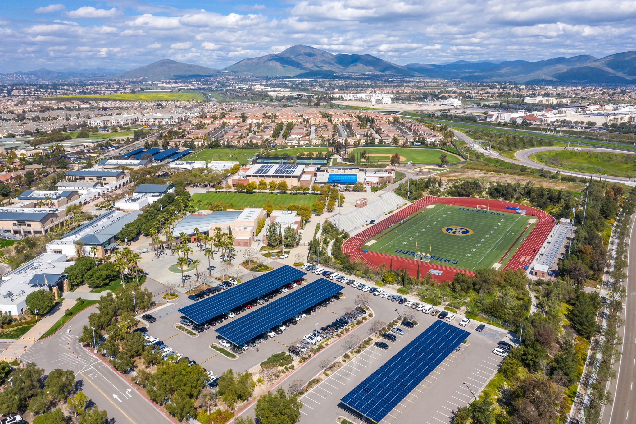 Mater Dei Catholic High School (Amerigo San Diego): Trường trung học đứng đầu về thành tích toàn nước Mỹ