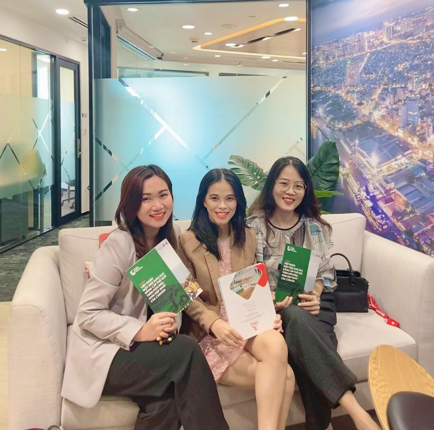 Chào đón Đại diện Cape Breton University ghé thăm văn phòng VNIS Education tại TP.HCM