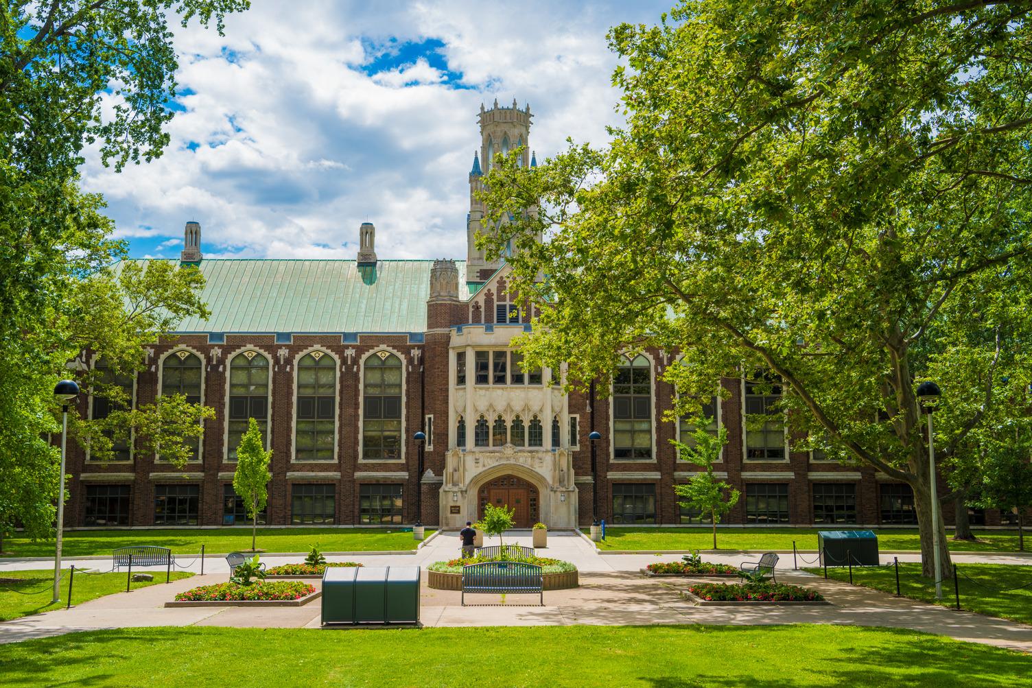 University of Windsor – Mở đơn cho Chương trình Cử nhân và Chứng chỉ Danh dự Honours Certificate – Kỳ tháng 1 và tháng 5/2023