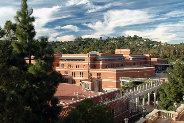 Học Business Analytics tại UCLA Anderson
