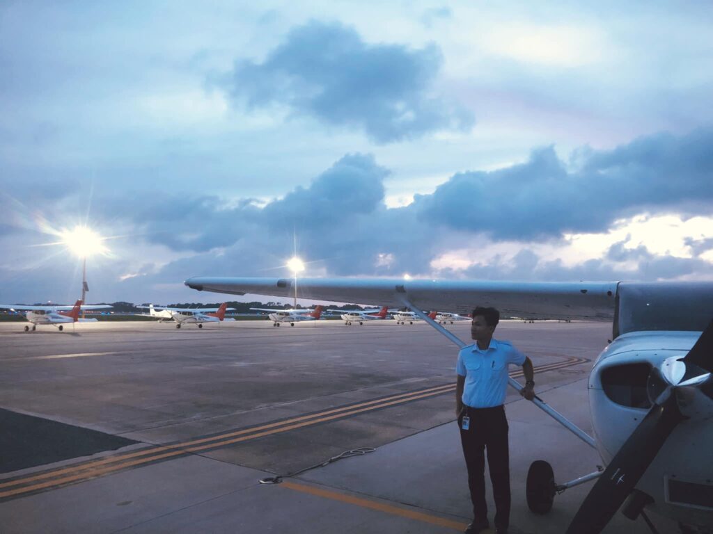 Bạn Huỳnh Thanh Toàn - sinh viên Việt Nam theo học Chương trình Phi công tại Epic Flight Academy, bang Florida, Mỹ