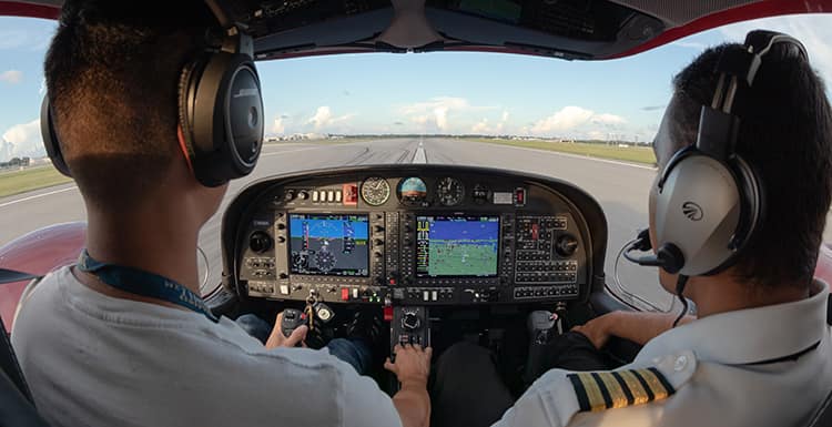 Du học phi công tại Aviator College và Epic Flight Academy