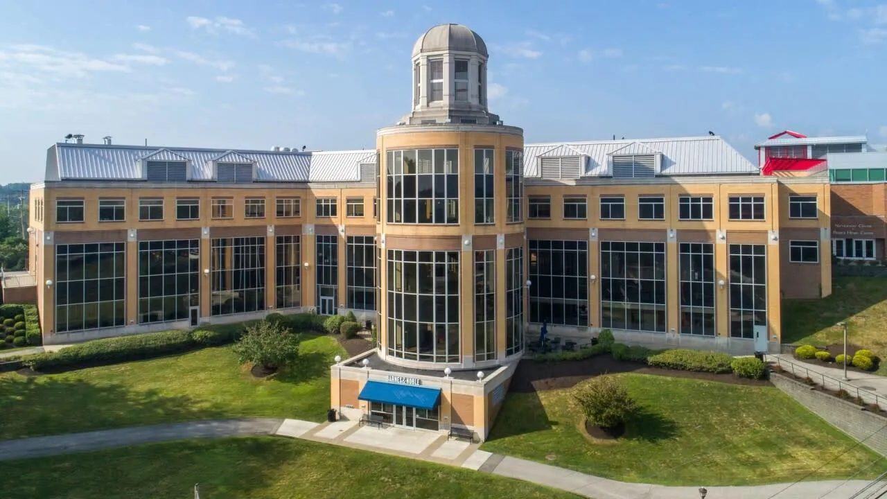 Học thạc sĩ tại Trường Đại học Robert Morris