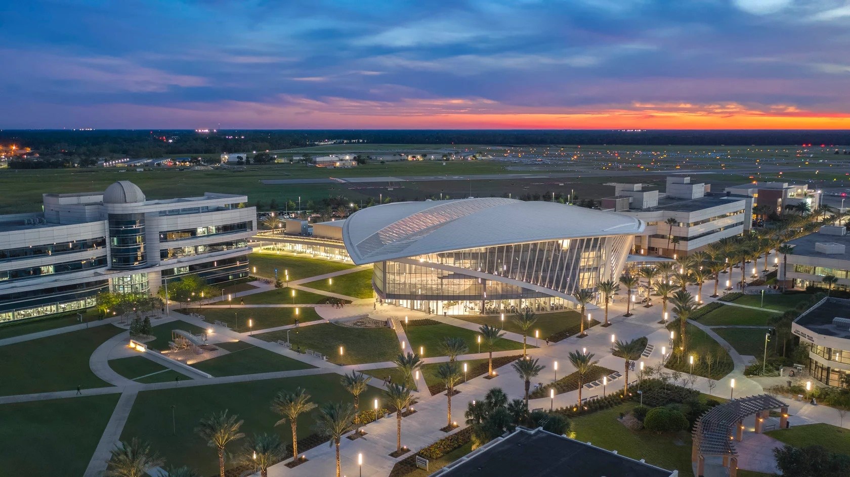 Miễn Phí Nộp Đơn Vào Embry-Riddle Thông Qua VNIS Education