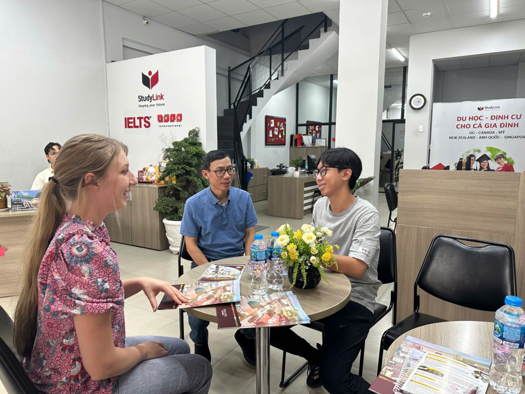 Texas State University Visits Vietnam