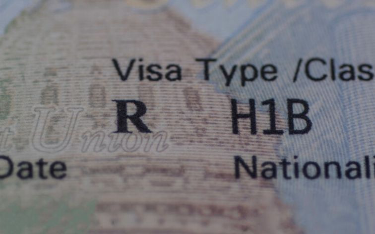 Visa H-1B Là Gì – Chìa Khóa Vàng Cho Lao Động Tay Nghề Cao Tại Mỹ